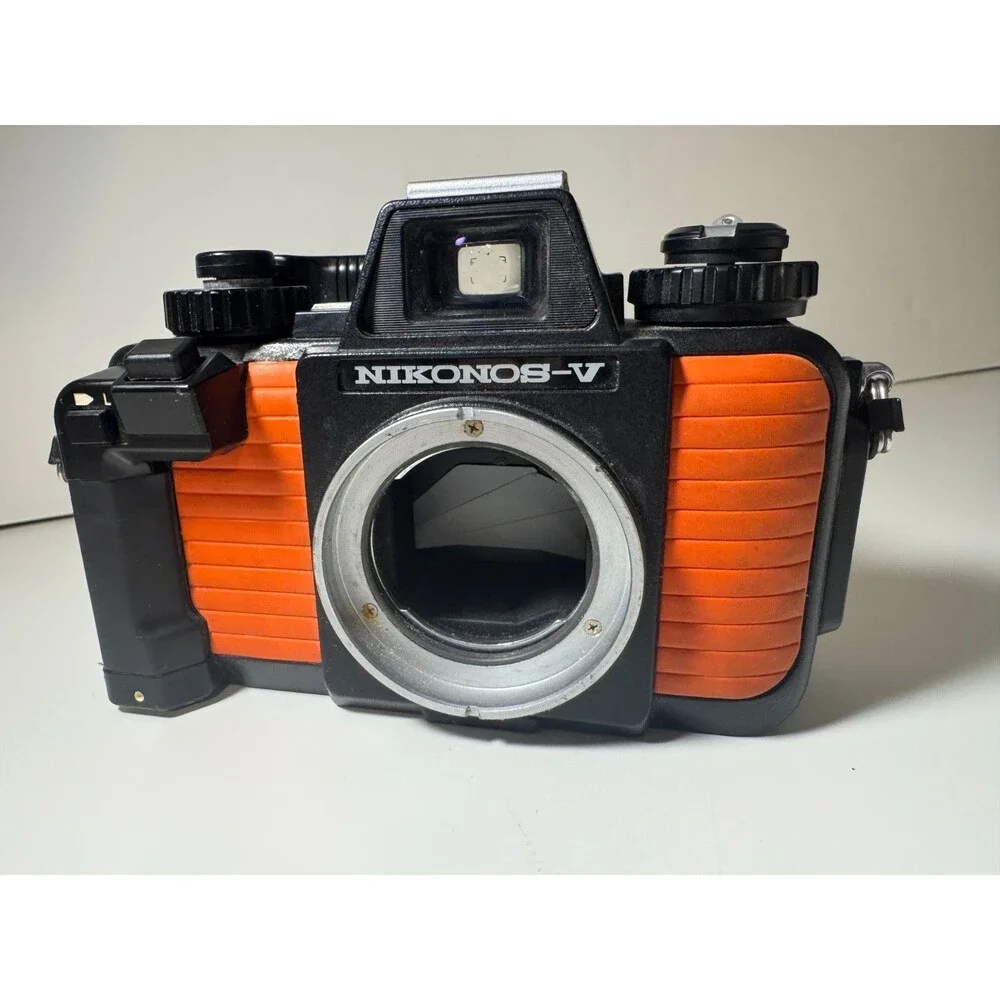 Nikonos V Waterproof / Underwater 35mm Film Camera Body, Orange (PARTS ONLY)